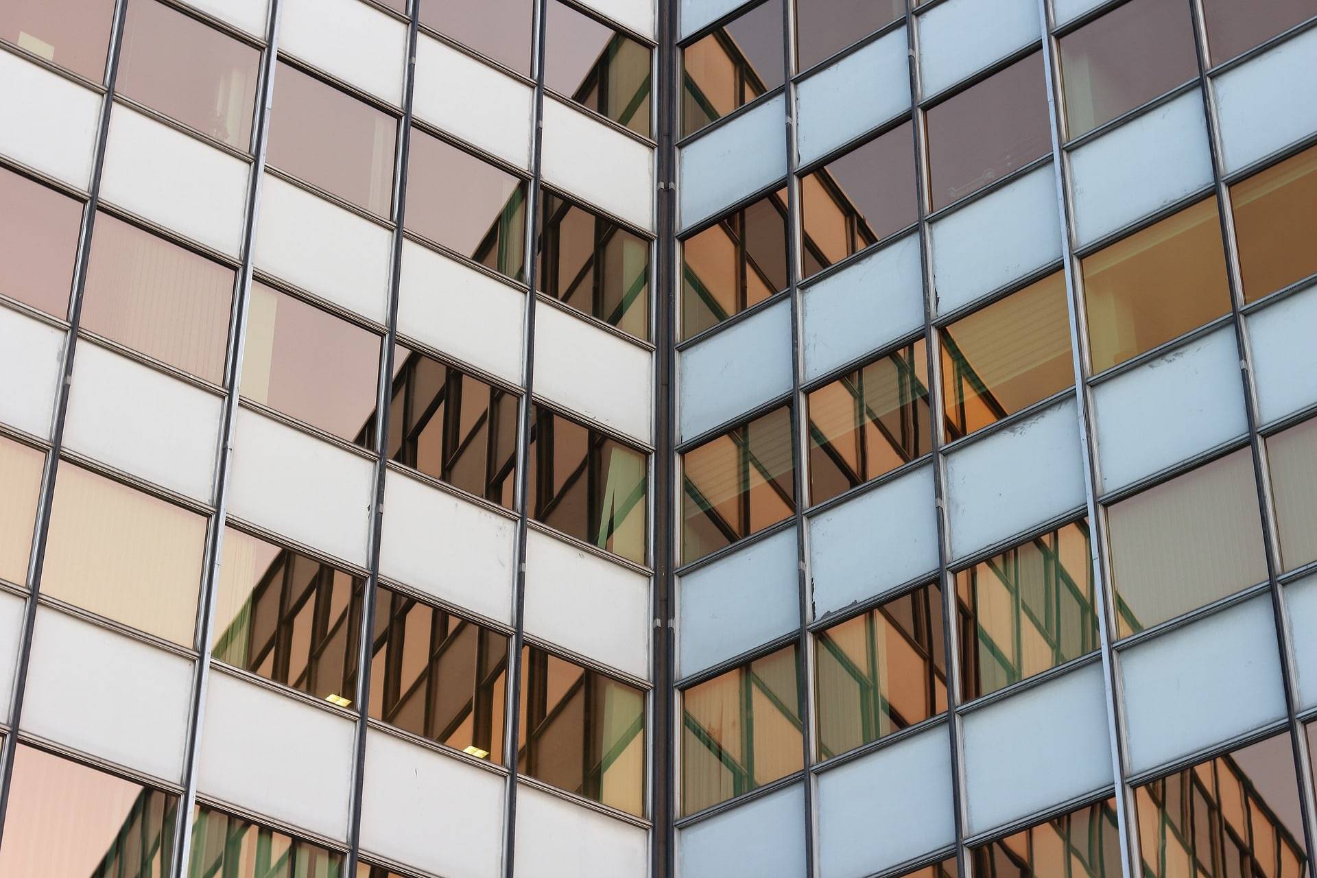 glass-items-3040180_1920